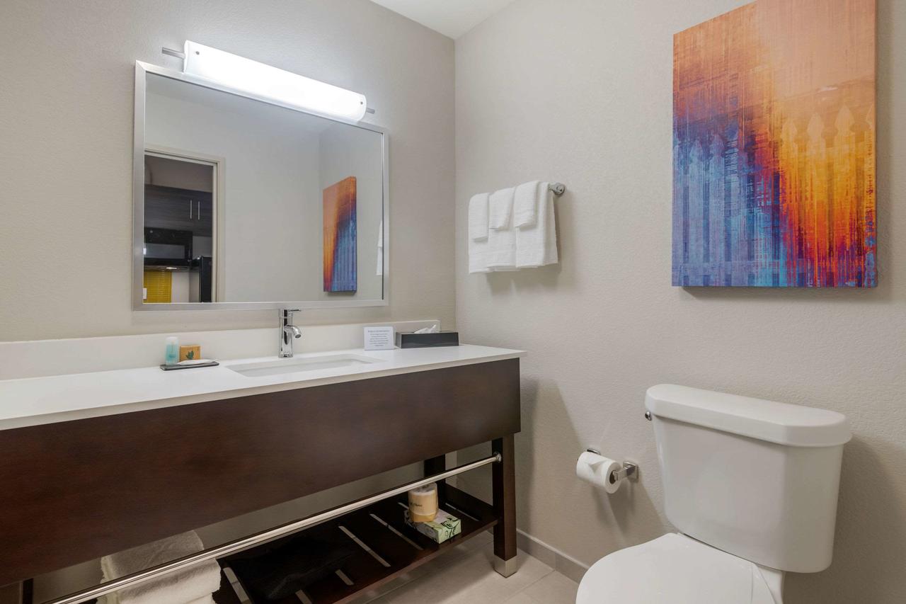 MainStay Suites Bricktown - Near Medical Center - thumb 4