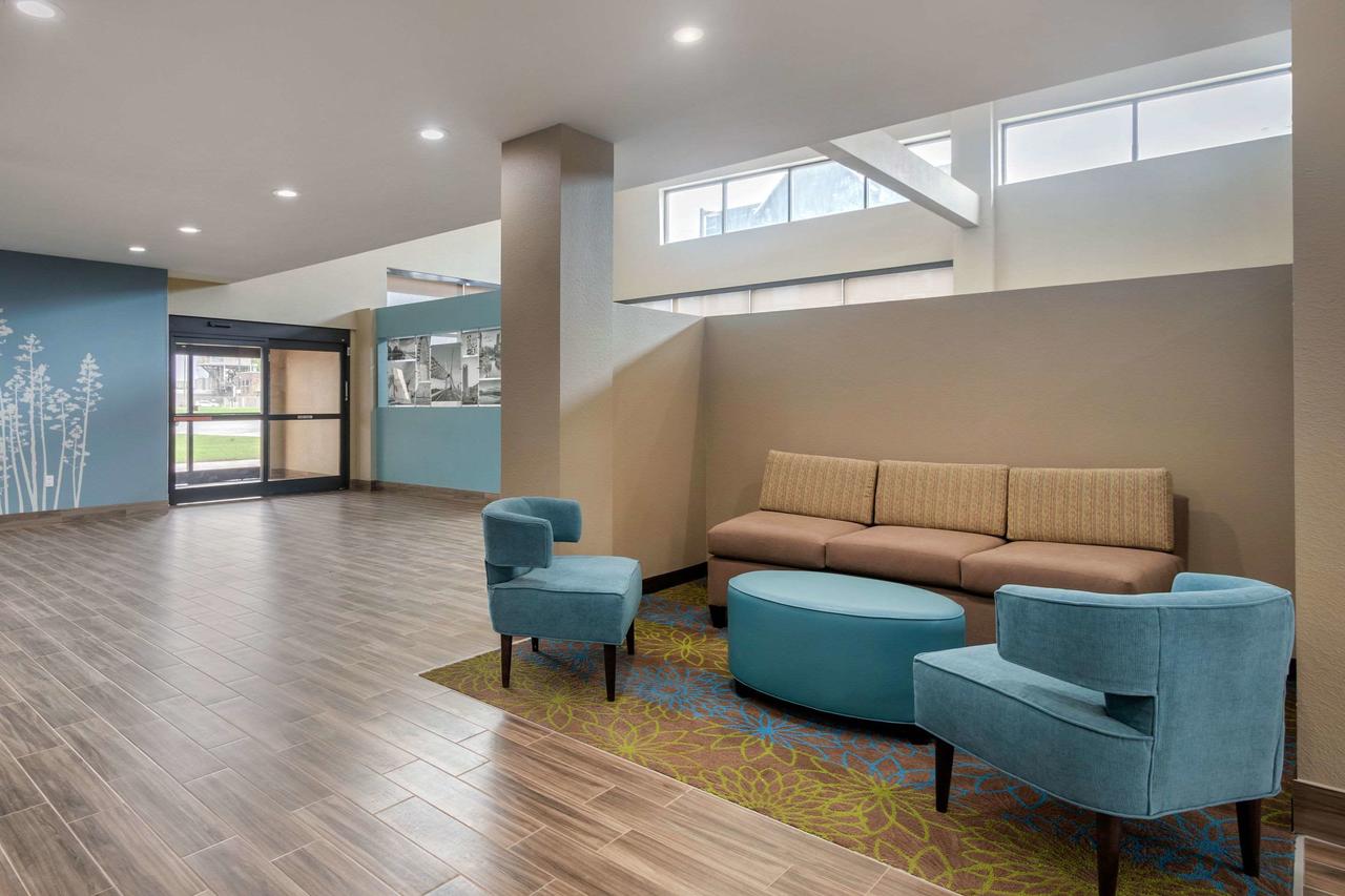 MainStay Suites Bricktown - Near Medical Center - thumb 6