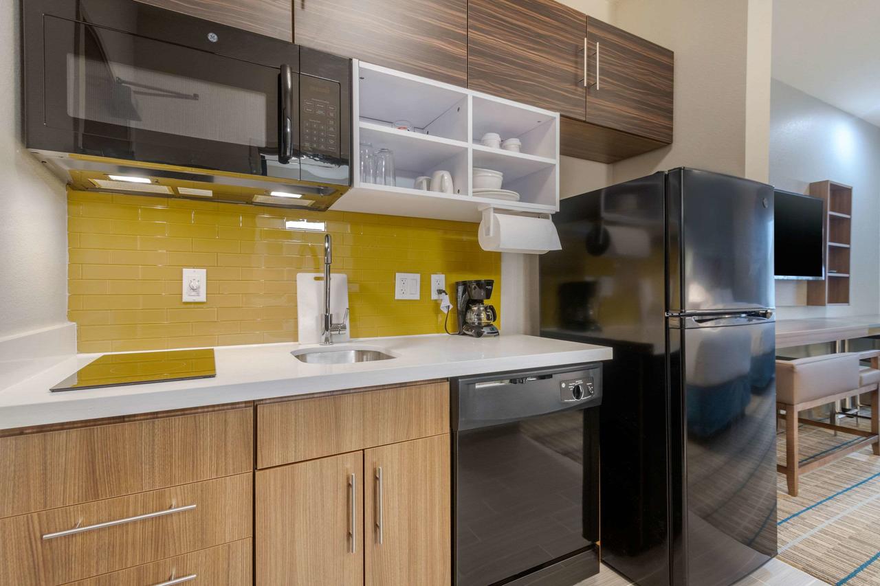 MainStay Suites Bricktown - Near Medical Center - thumb 18