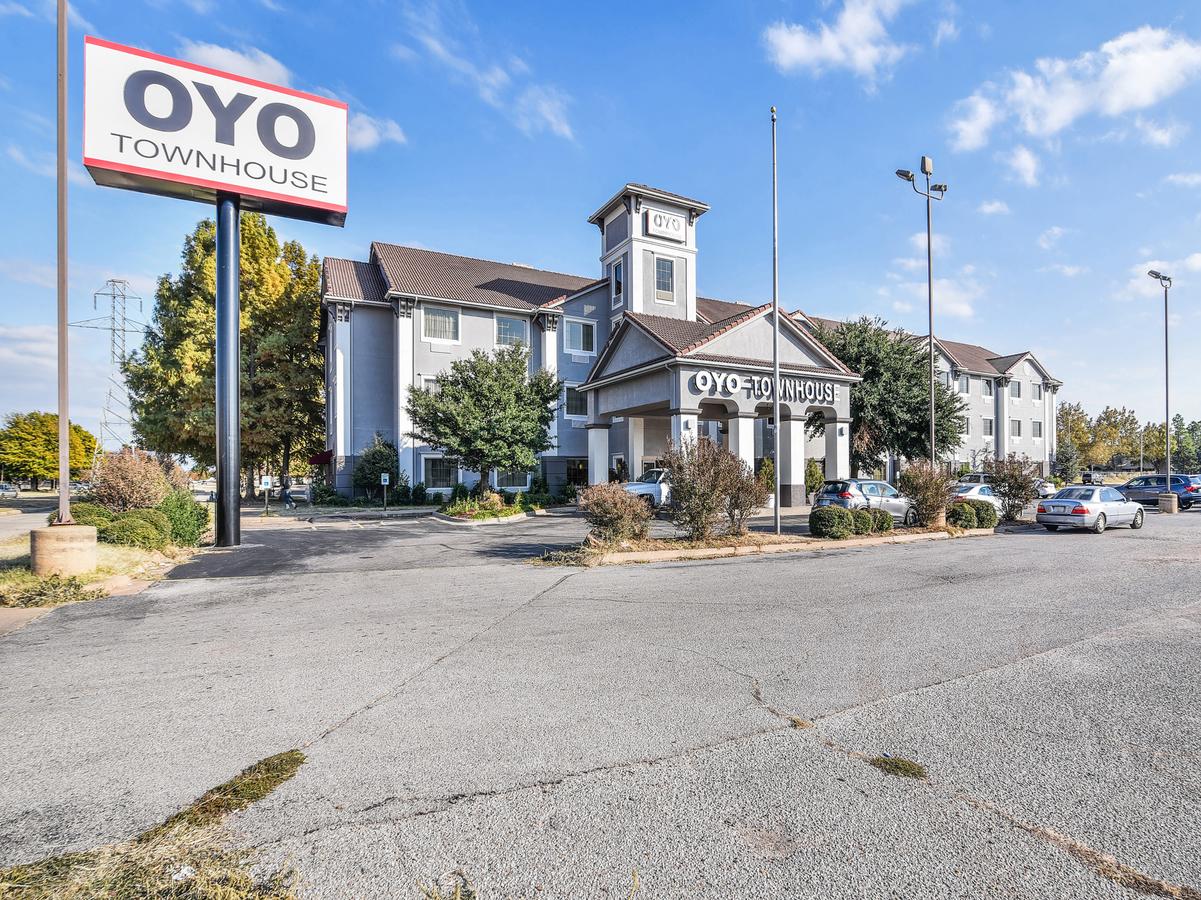 Townhouse Oklahoma City Airport - thumb 1
