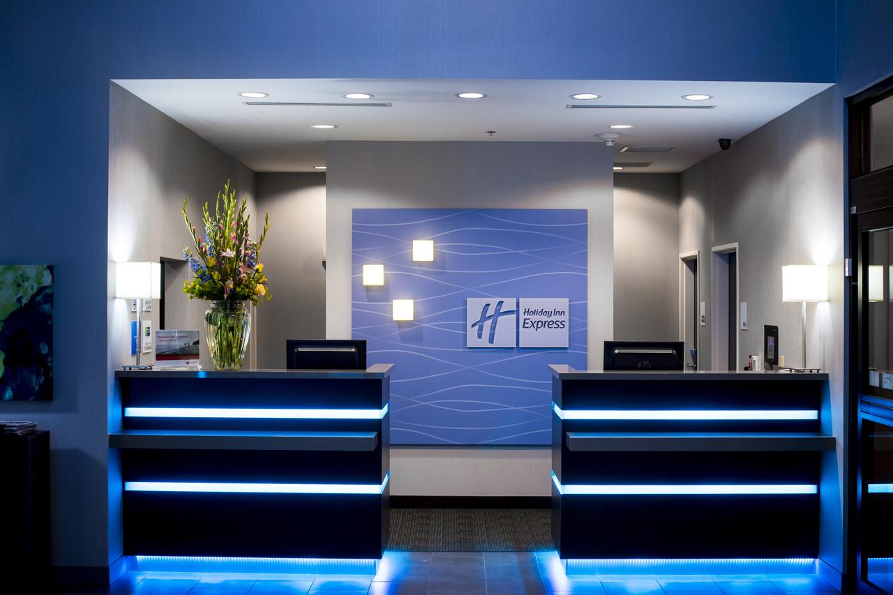 Holiday Inn Express & Suites Oklahoma City Downtown - Bricktown - thumb 2