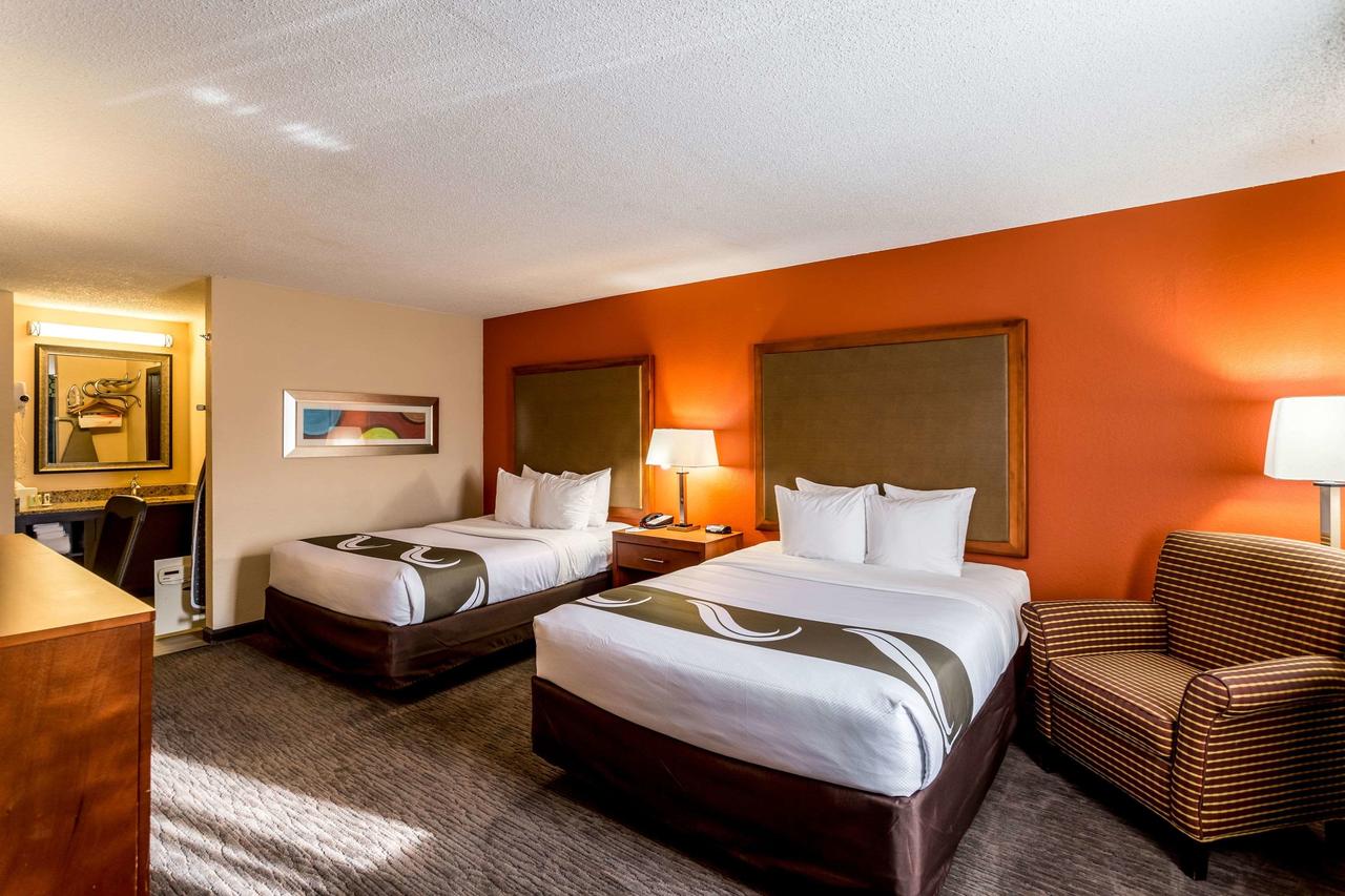 Quality Inn Nashville Downtown - Stadium - thumb 5