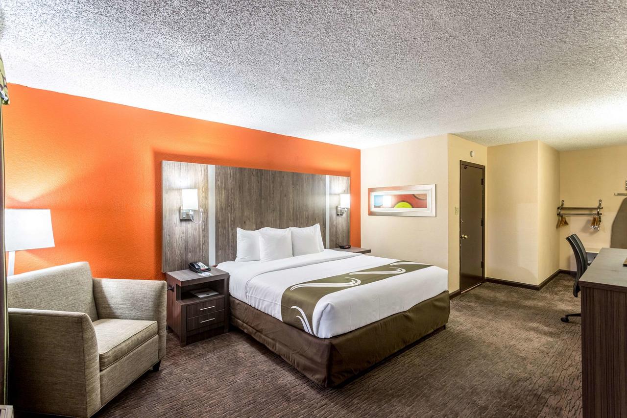 Quality Inn Nashville Downtown - Stadium - thumb 9