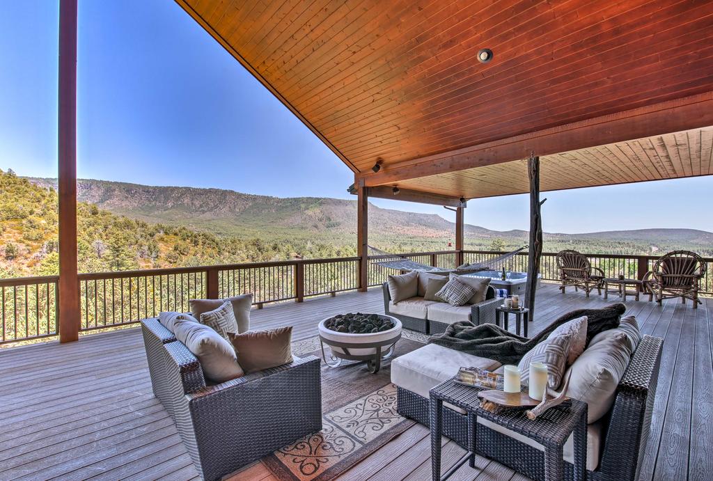 'AZ Rim Retreat' In Pine With Deck, Hot Tub & Views!