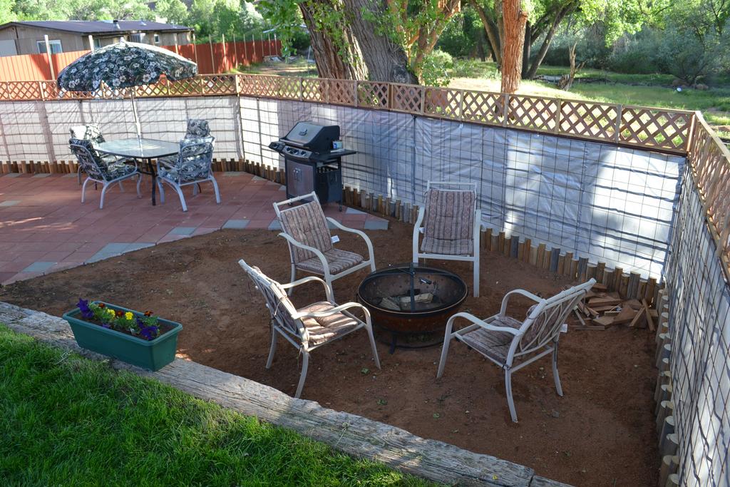 'Rustic Retreat' Moab Townhome With Grill & Fire Pit! - thumb 1