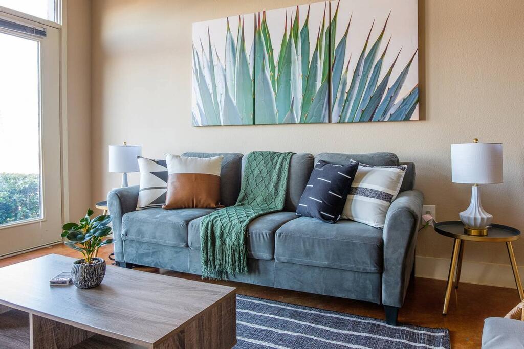 1 BR Apt Downtown By Frontdesk - thumb 0