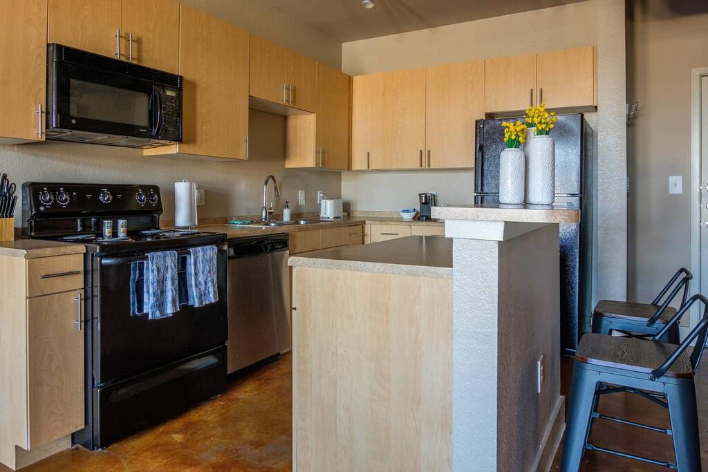 1 BR Apt Downtown By Frontdesk - thumb 1