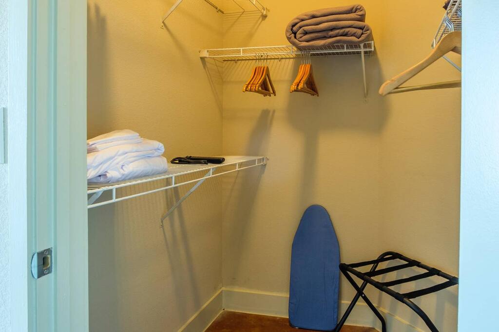 1 BR Apt Downtown By Frontdesk - thumb 3