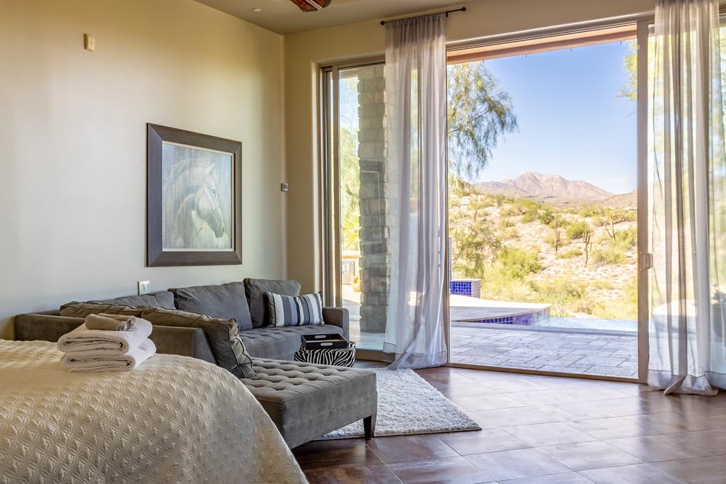 All-Suite Tuscan Home W/ Pool, Spa & Sports Court Home - thumb 3