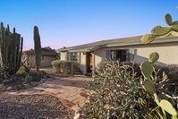 Cactus Garden Cottage 2BR by Casago Accommodation Arizona