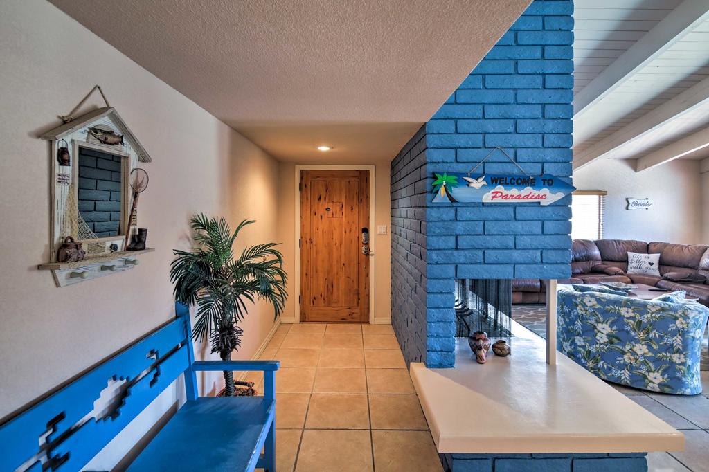 Canalfront Family Home With Private 50-Foot Dock! - thumb 3