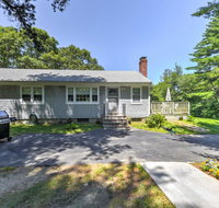 Cape Cod Home on 1 Acre Just Mins From Beaches - Accommodation Arizona