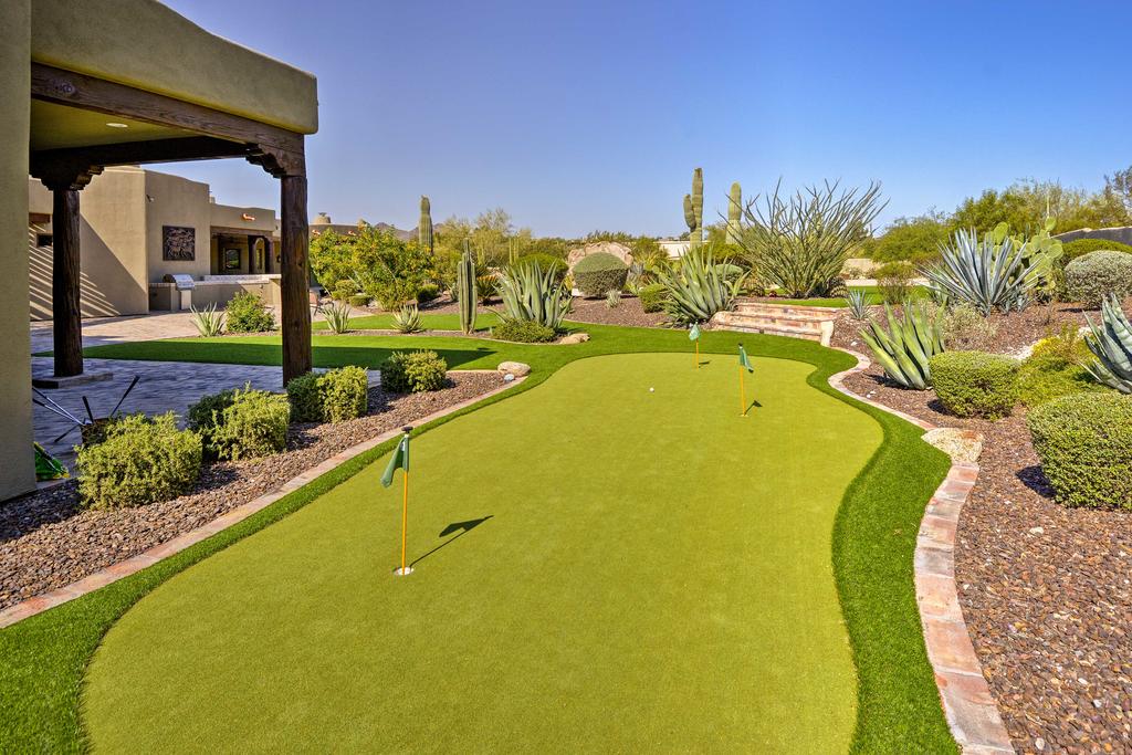 Cave Creek Oasis With Putting Green, Spa & Mtn View! - thumb 1