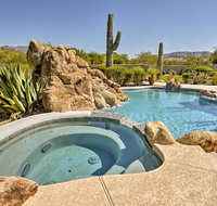Cave Creek Oasis with Putting Green Spa  Mtn View - Accommodation Arizona