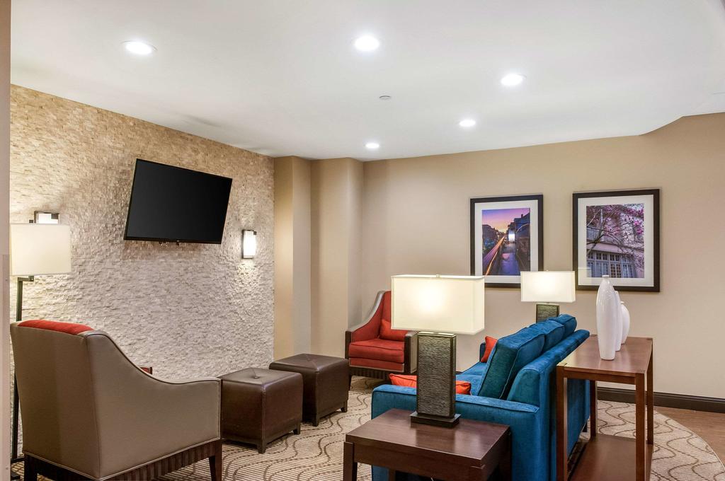 Comfort Inn & Suites At Copeland Tower - thumb 2
