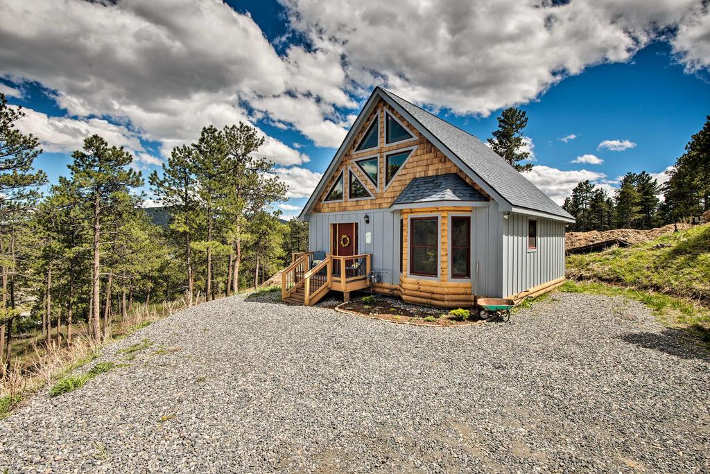 Cozy Log Cabin - 1.8 Miles To Downtown Evergreen! - thumb 3