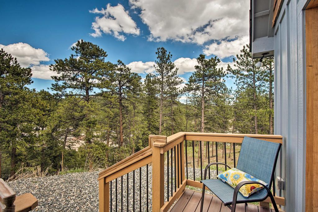 Cozy Log Cabin - 1.8 Miles To Downtown Evergreen! - thumb 1