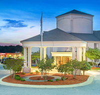 Days Inn by Wyndham Louisburg - Accommodation Arizona