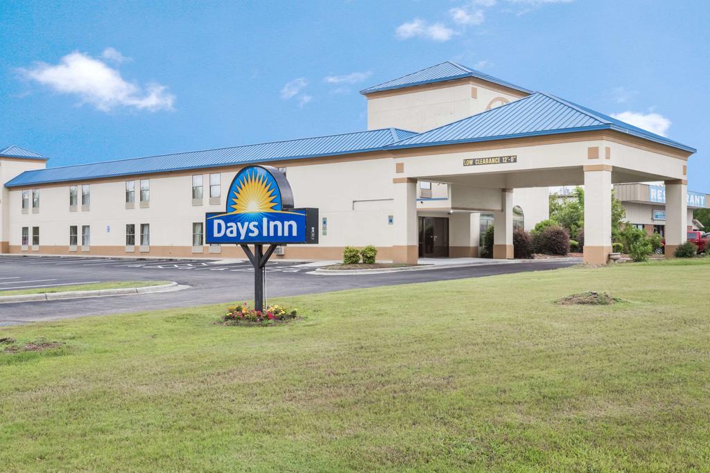 Days Inn By Wyndham Selma - thumb 0