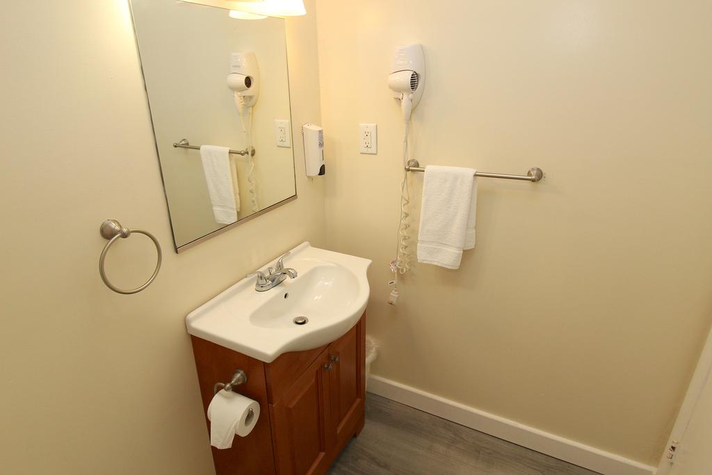 Fin 'N Feather Waterside Inn By Kees Vacations - thumb 1