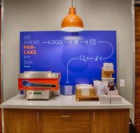 Holiday Inn Express Hotel  Suites Elk Grove Ctrl - Sacramento S - Accommodation Arizona