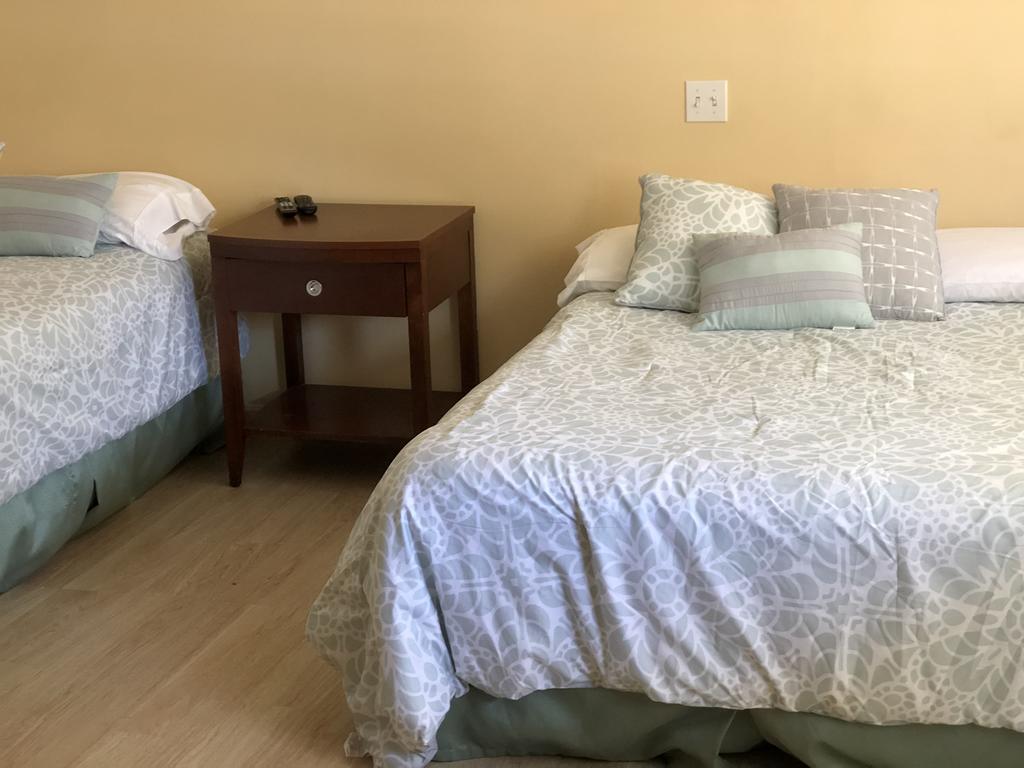 La Plaza Del Sol Motel - thumb 1