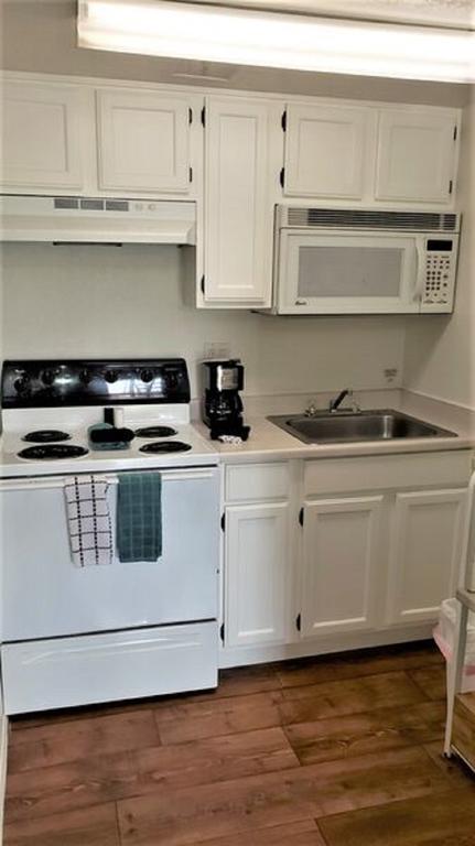 Park Suites At 104 - One Bedroom Apartment - thumb 3