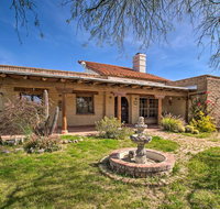 Pet-Friendly Adobe Oasis with Hiking 5 Mi Away - Accommodation Arizona