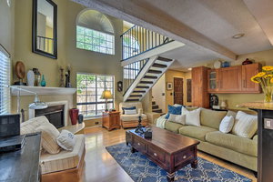 Pet-Friendly Villa With Pool Access - 10Mi To Downtown