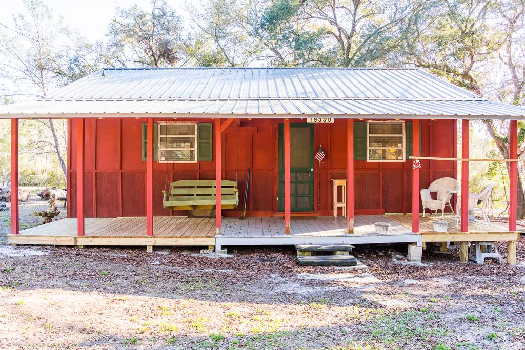 Relish The Complete And Perfect Solitude Of Your Cabin In The Woods - thumb 2