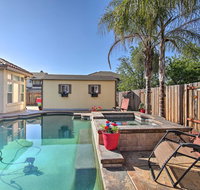 Sleek Pool House Studio - 18 Mi to Sacramento - Accommodation Arizona