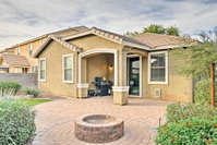 Spacious Gilbert Family Home with Yard - Dog Friendly Accommodation Arizona