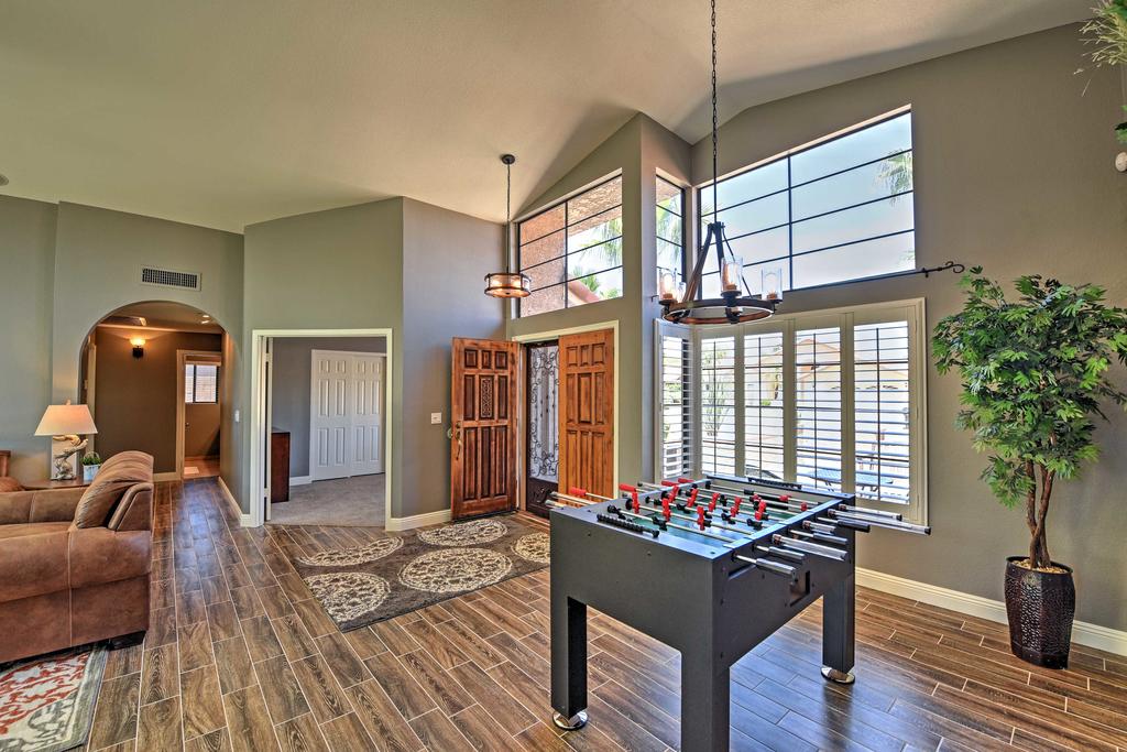 Upscale Tempe Abode With Heated Saltwater Pool And BBQ - thumb 3