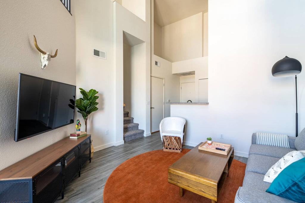 WanderJaunt - Senita - Loft 2BR - Tempe - thumb 1