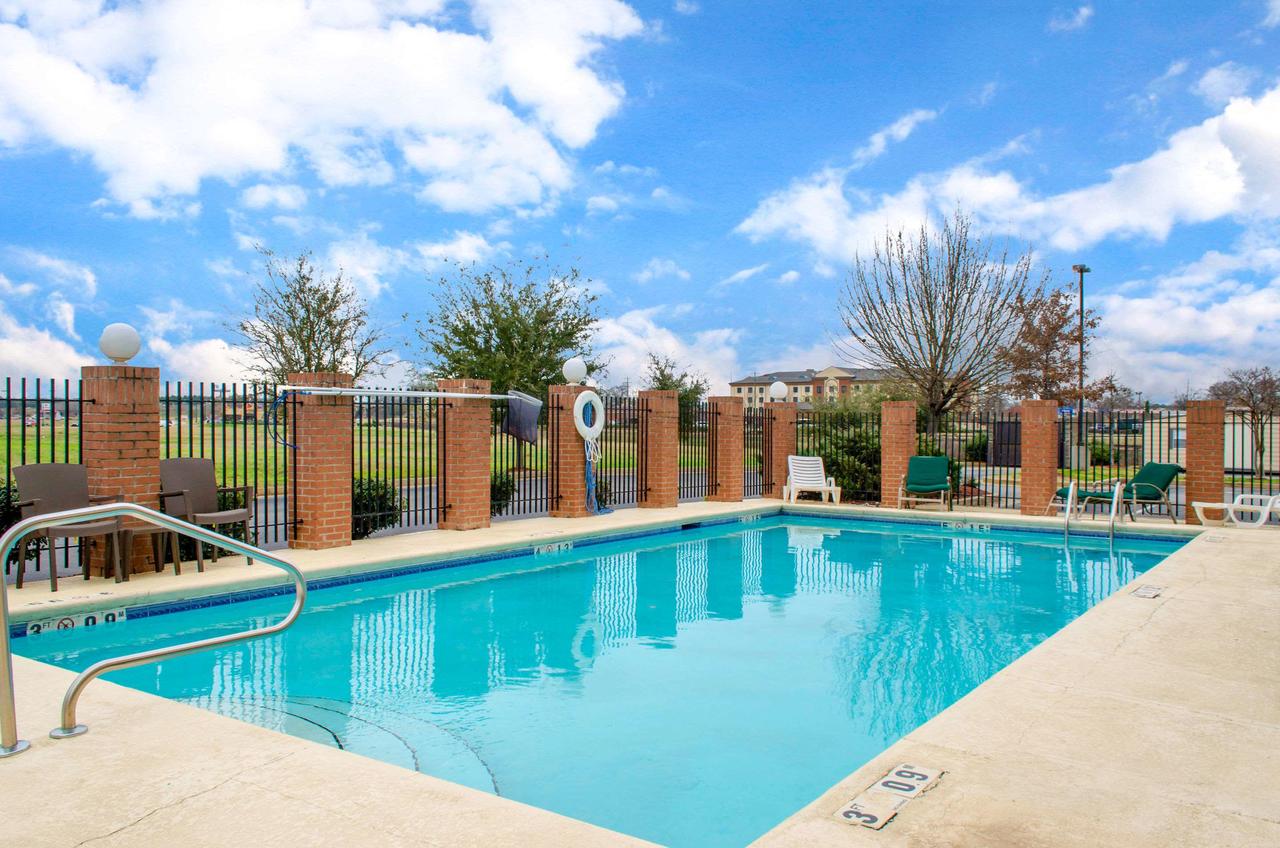 Sleep Inn & Suites East Chase - thumb 19