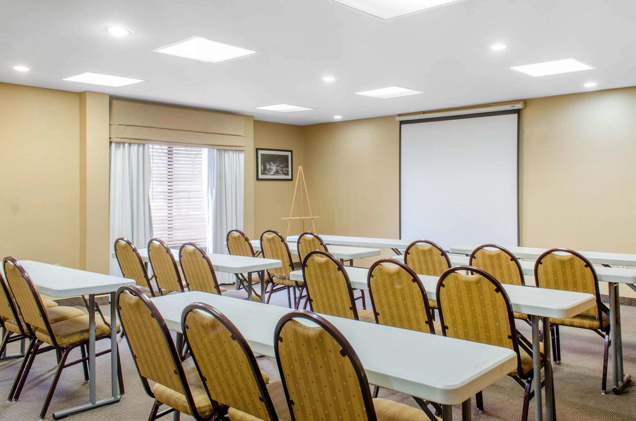 Sleep Inn & Suites East Chase - thumb 2