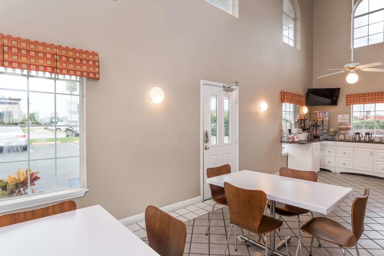 Super 8 By Wyndham Foley - thumb 25