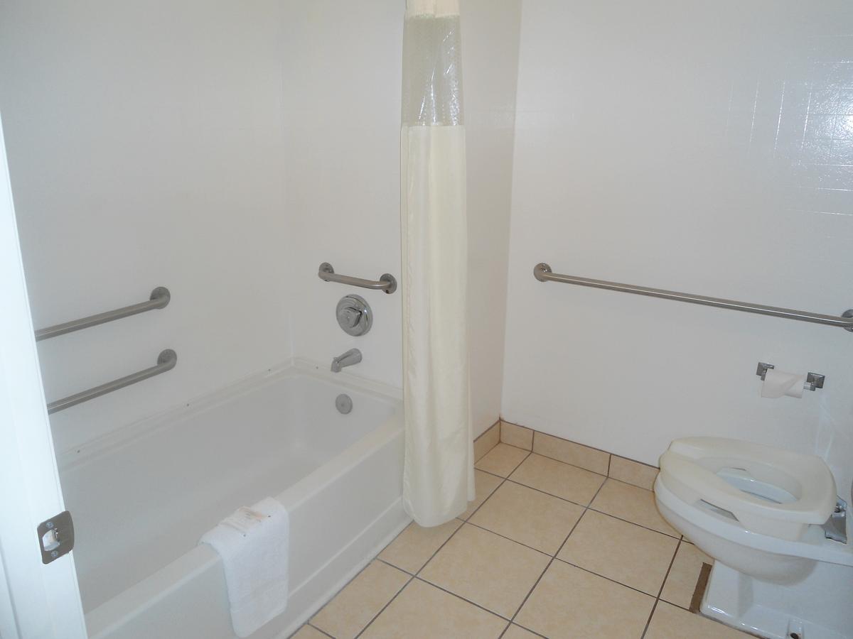 Super 8 By Wyndham Foley - thumb 10