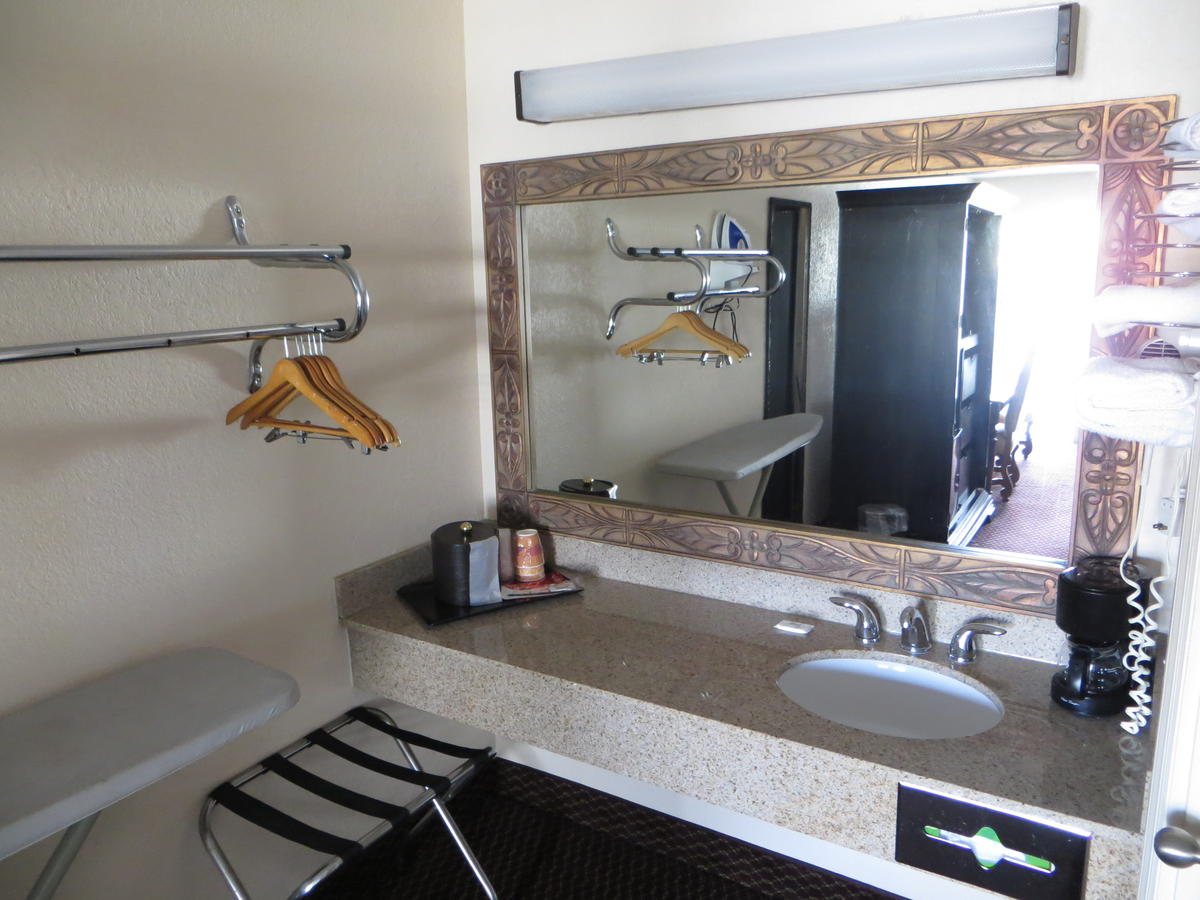 Super 8 By Wyndham Foley - thumb 14