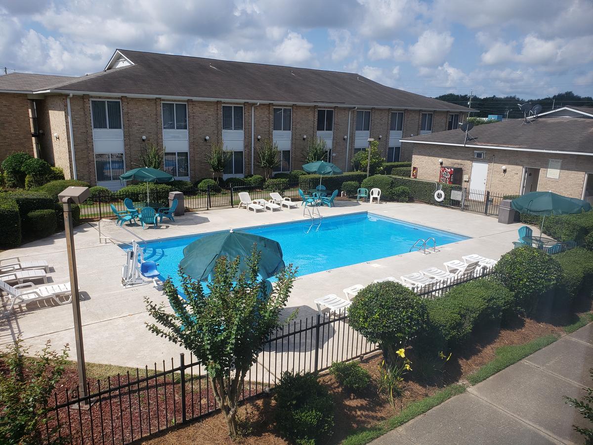 Americas Best Value Inn & Suites-Foley - thumb 7