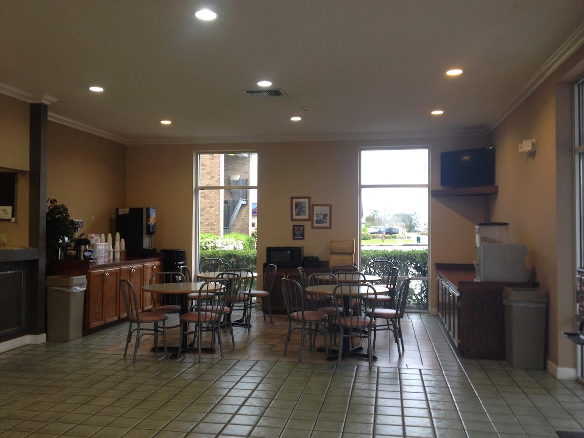 Americas Best Value Inn & Suites-Foley - thumb 21