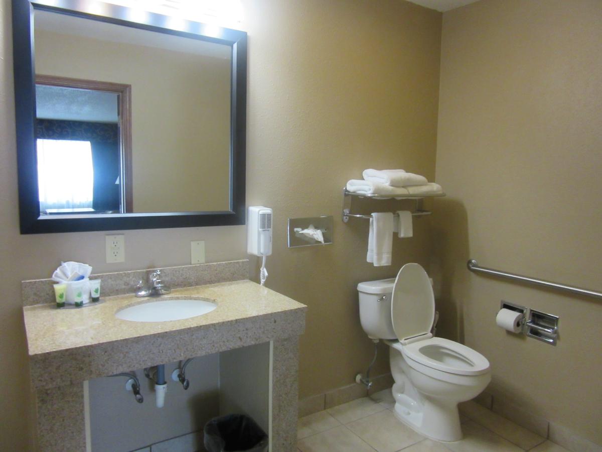 Riviera Inn - thumb 19