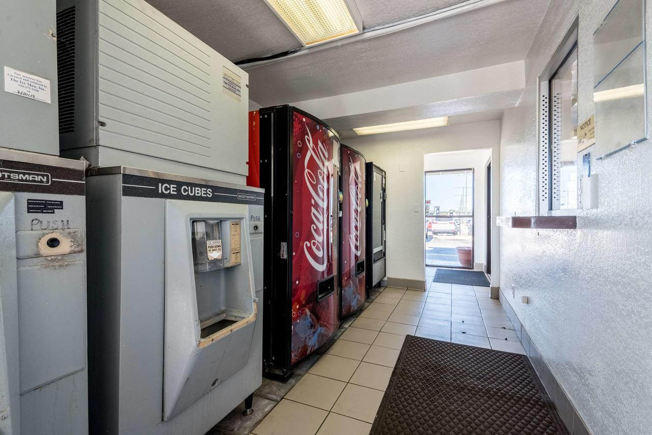 Motel 6 Montgomery - East - thumb 13