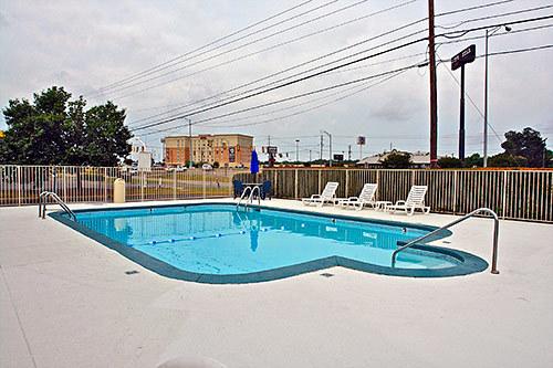 Motel 6 Montgomery - East - thumb 2