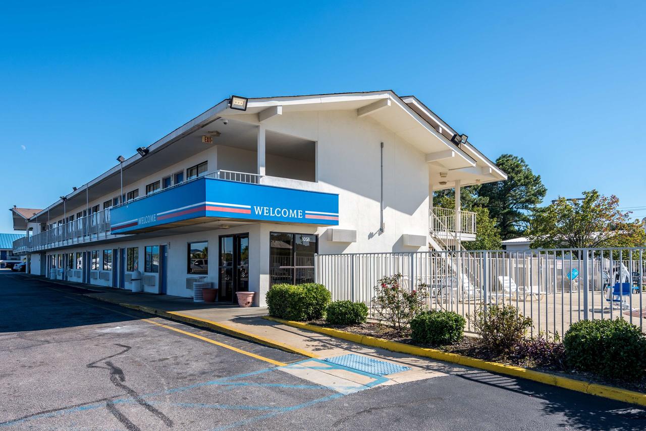 Motel 6 Montgomery - East - thumb 0