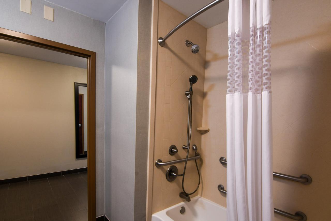 Hampton Inn Foley - thumb 37