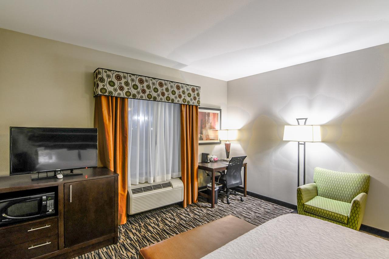 Hampton Inn Foley - thumb 39