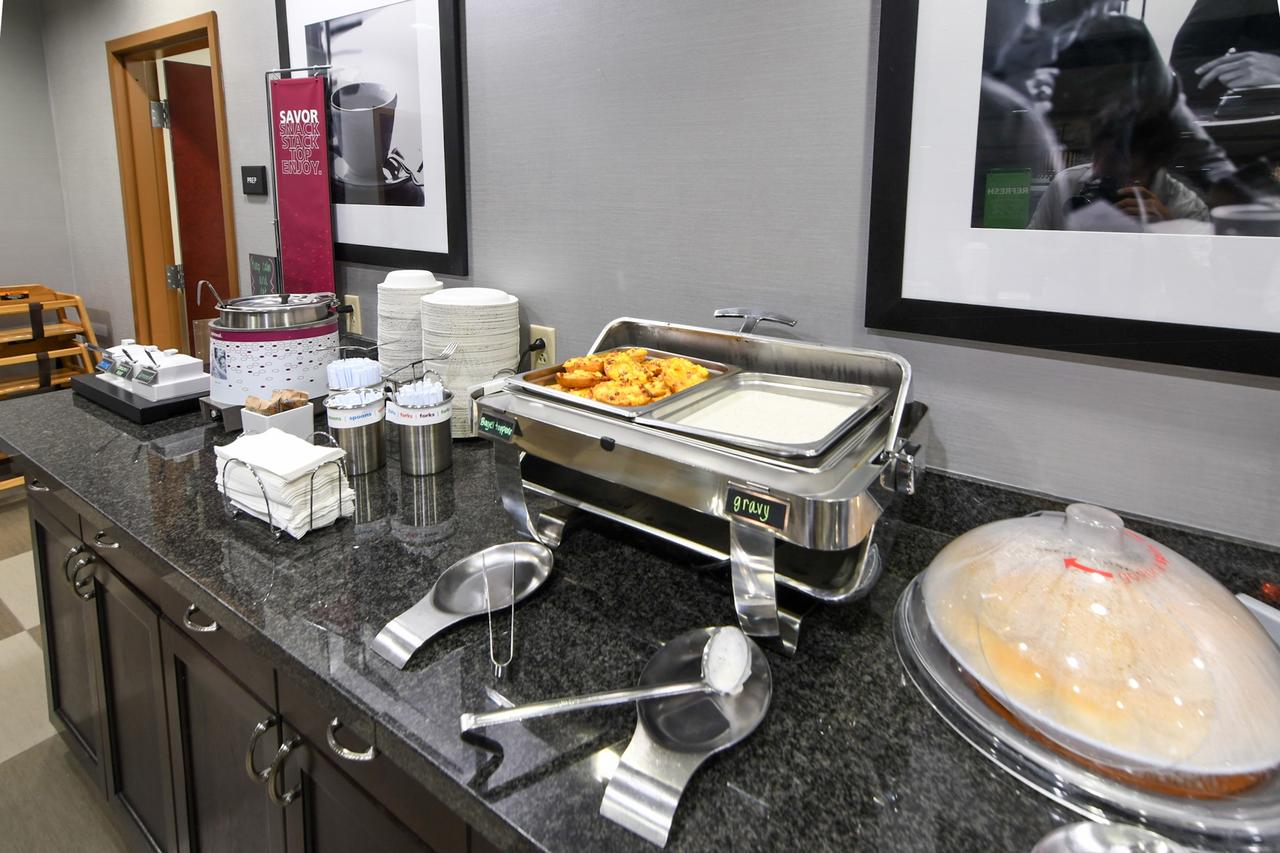 Hampton Inn Foley - thumb 23