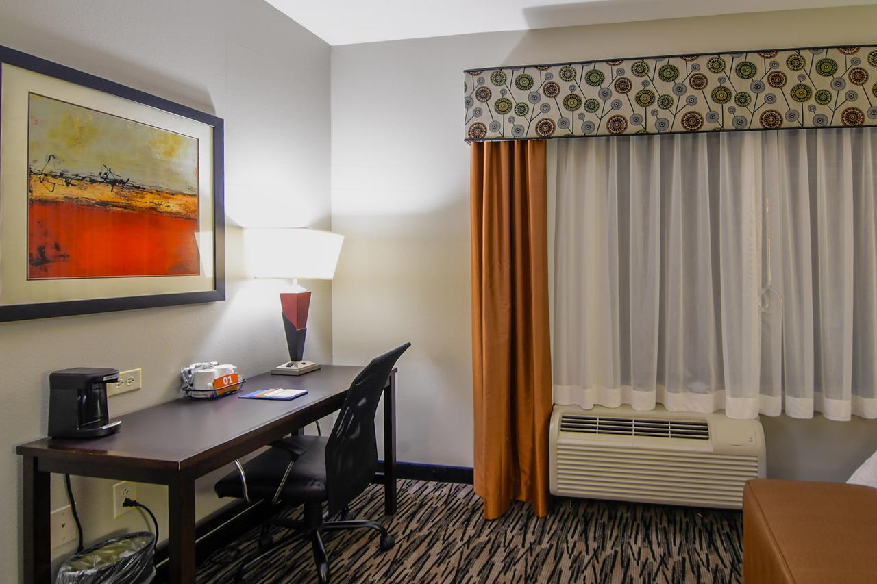 Hampton Inn Foley - thumb 42