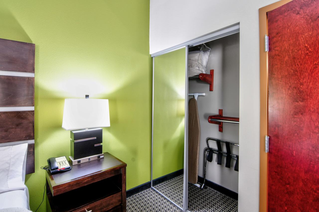 Hampton Inn Foley - thumb 34